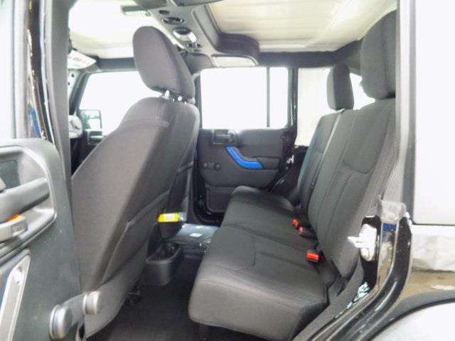 Jeep Wrangler Unlimited 2017 photo 17